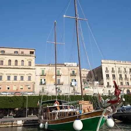 Goktuga Boat&breakfast بوتيل