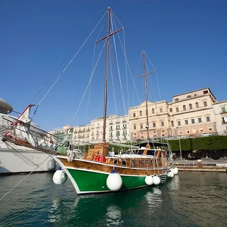 Goktuga Boat&breakfast بوتيل سيراكوزا
